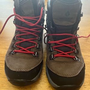 Boys size 2 Vasque boots